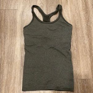 Lululemon workout tank!